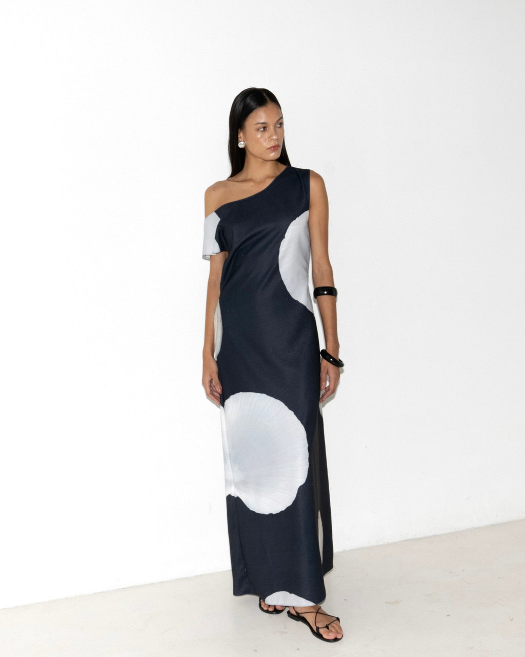 The Scallop Dress ( Pre-Order 5- 7 days)